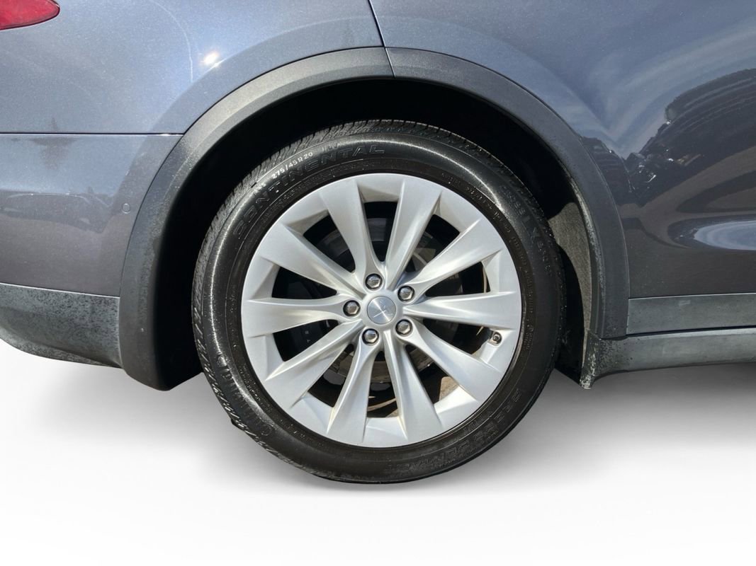 Used 2017 Tesla Model X 75D image 32