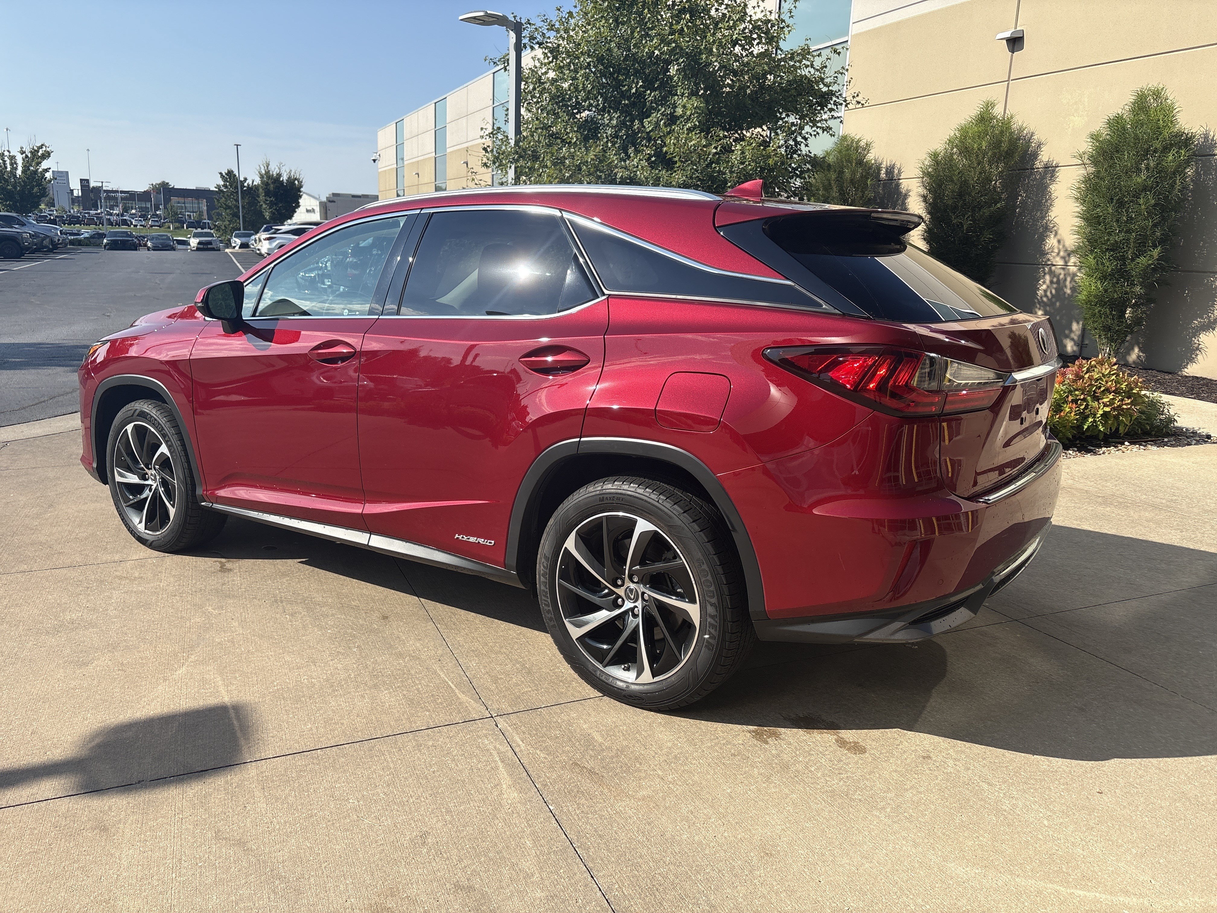 Used 2018 Lexus RX 450h AWD w/ Luxury Package image 8