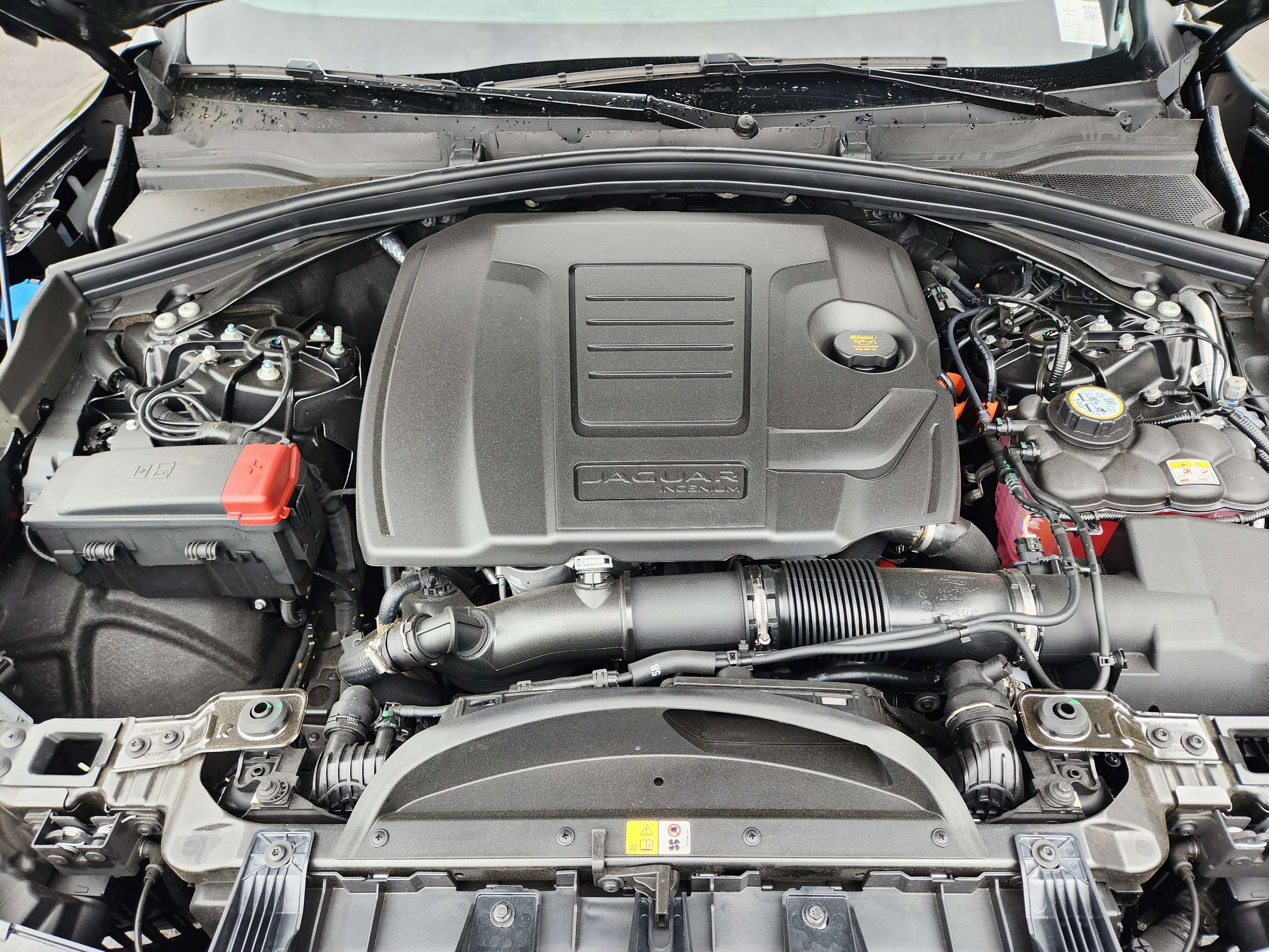 New 2026 Jaguar F-PACE R-Dynamic S image 24