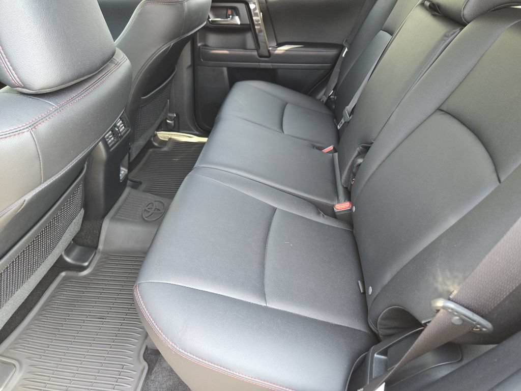Used 2024 Toyota 4Runner TRD Off-Road Premium w/ Moonroof Package AWD/4WD image 31