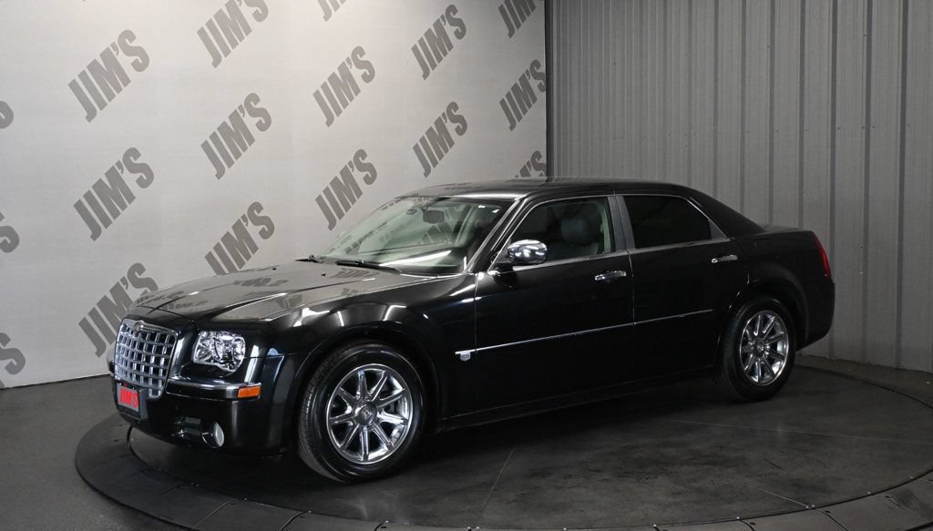 Used 2006 Chrysler 300 C w/ Protection Group II RWD image 1