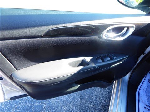 Used 2017 Nissan Sentra SV image 9