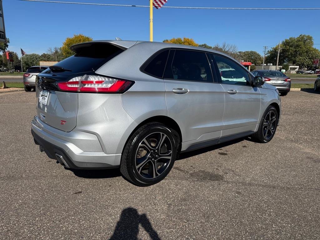 Used 2019 Ford Edge ST w/ Convenience Package AWD/4WD image 4