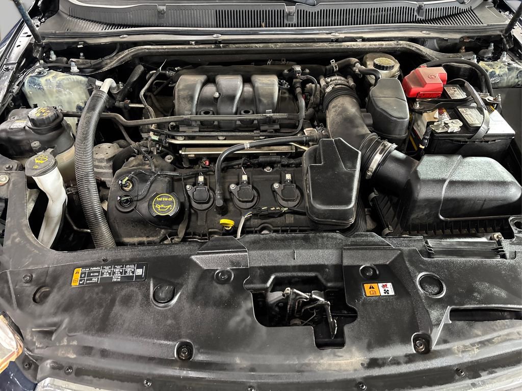 Used 2017 Ford Taurus SE image 13