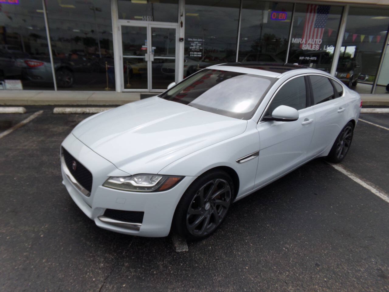 Used 2016 Jaguar XF Premium RWD image 48