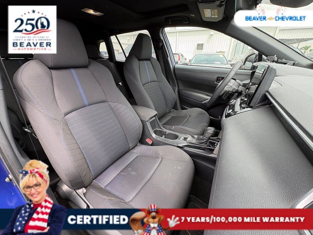 Used 2024 Toyota Corolla Cross AWD Hybrid w/ Moonroof Package image 27