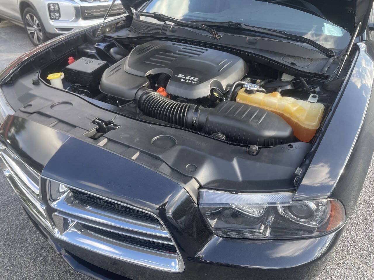 Used 2014 Dodge Charger SXT Plus RWD image 32