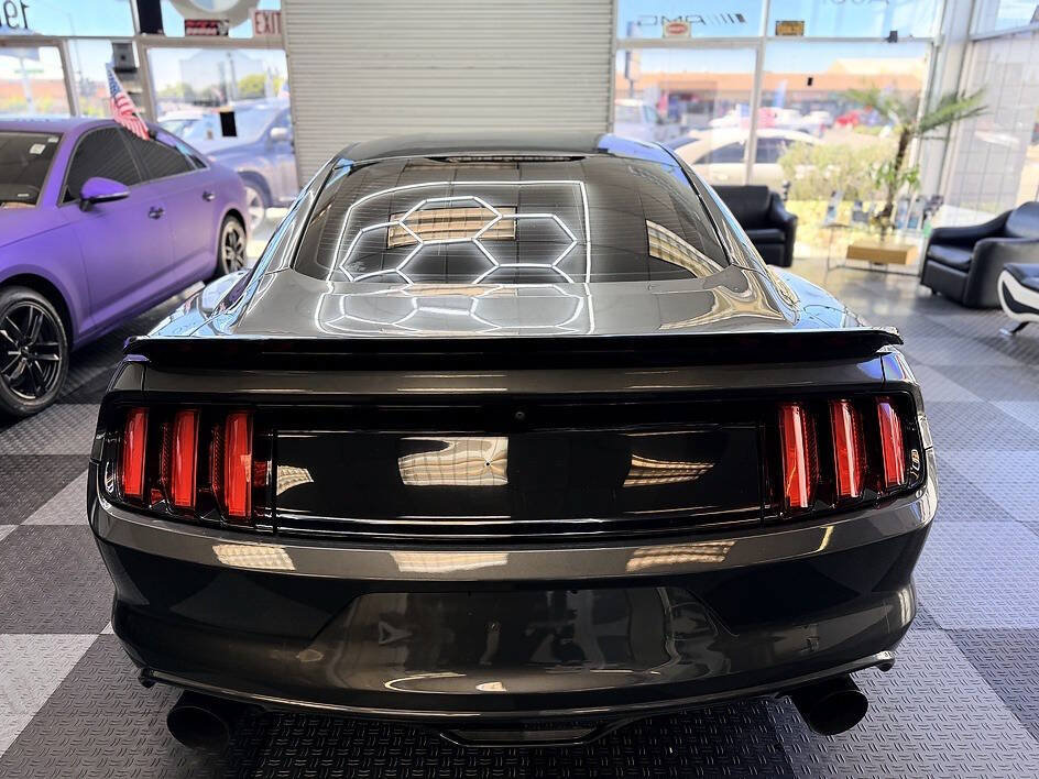 Used 2017 Ford Mustang GT w/ GT Performance Package RWD image 17
