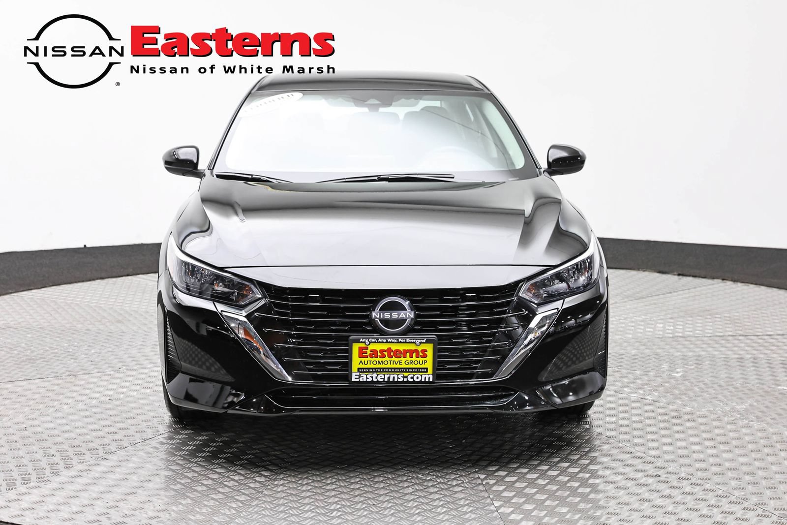 Used 2025 Nissan Sentra SV FWD image 2