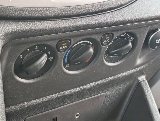 Used 2015 Ford Transit 150 XLT image 18