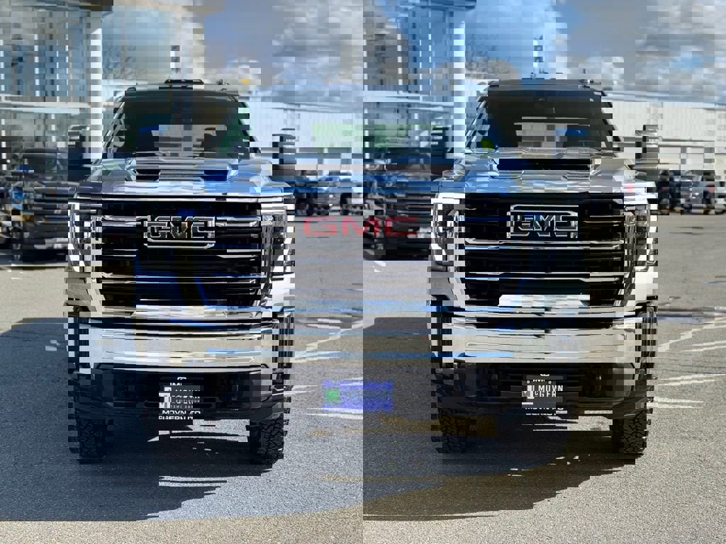 Used 2024 GMC Sierra 2500 SLT w/ SLT Convenience Package image 9