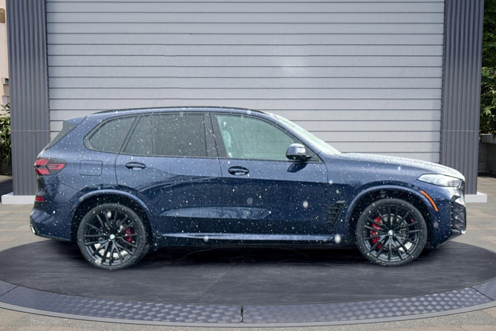 New 2026 BMW X5 xDrive40i w/ M Sport Package image 3