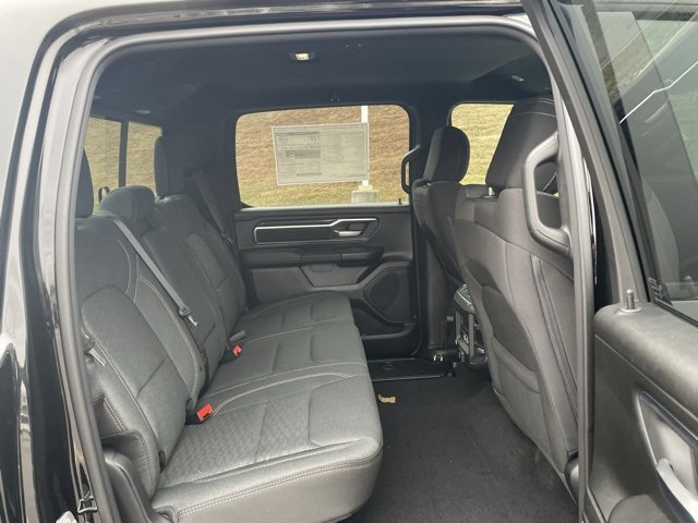New 2026 RAM 1500 4x4 Crew Cab image 30