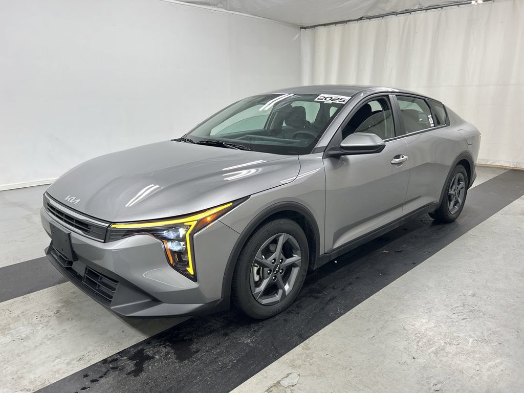 Certified 2025 Kia K4 FWD image 5