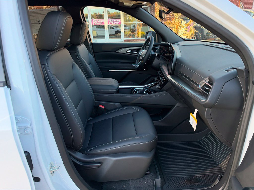 New 2027 Chevrolet Traverse LT w/ Driver Confidence Package AWD/4WD image 47
