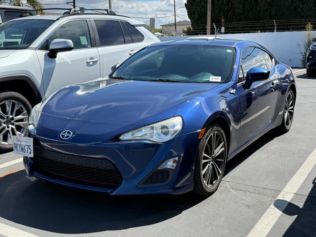 Used 2013 Scion FR-S RWD image 2
