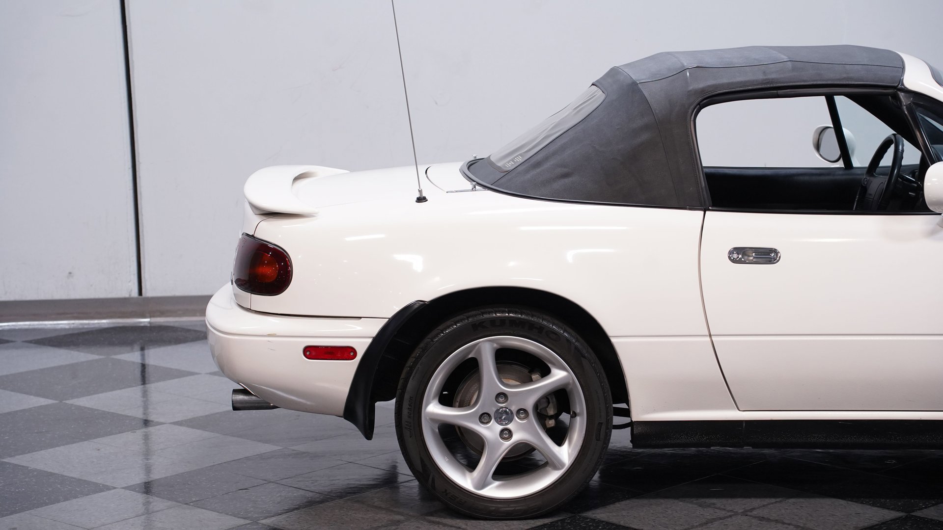Used 1994 MAZDA MX-5 Miata image 23