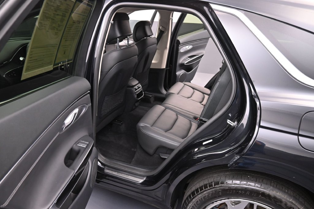 Used 2025 Genesis GV70 2.5T AWD/4WD image 10