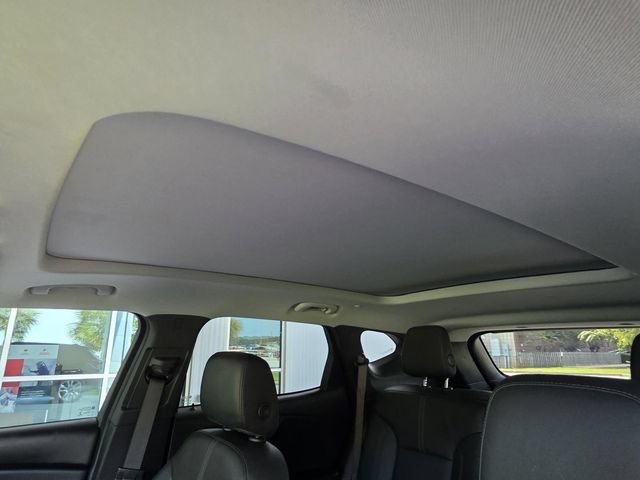 Used 2019 Chevrolet Blazer LT w/ Sun and Wheels Package FWD image 8