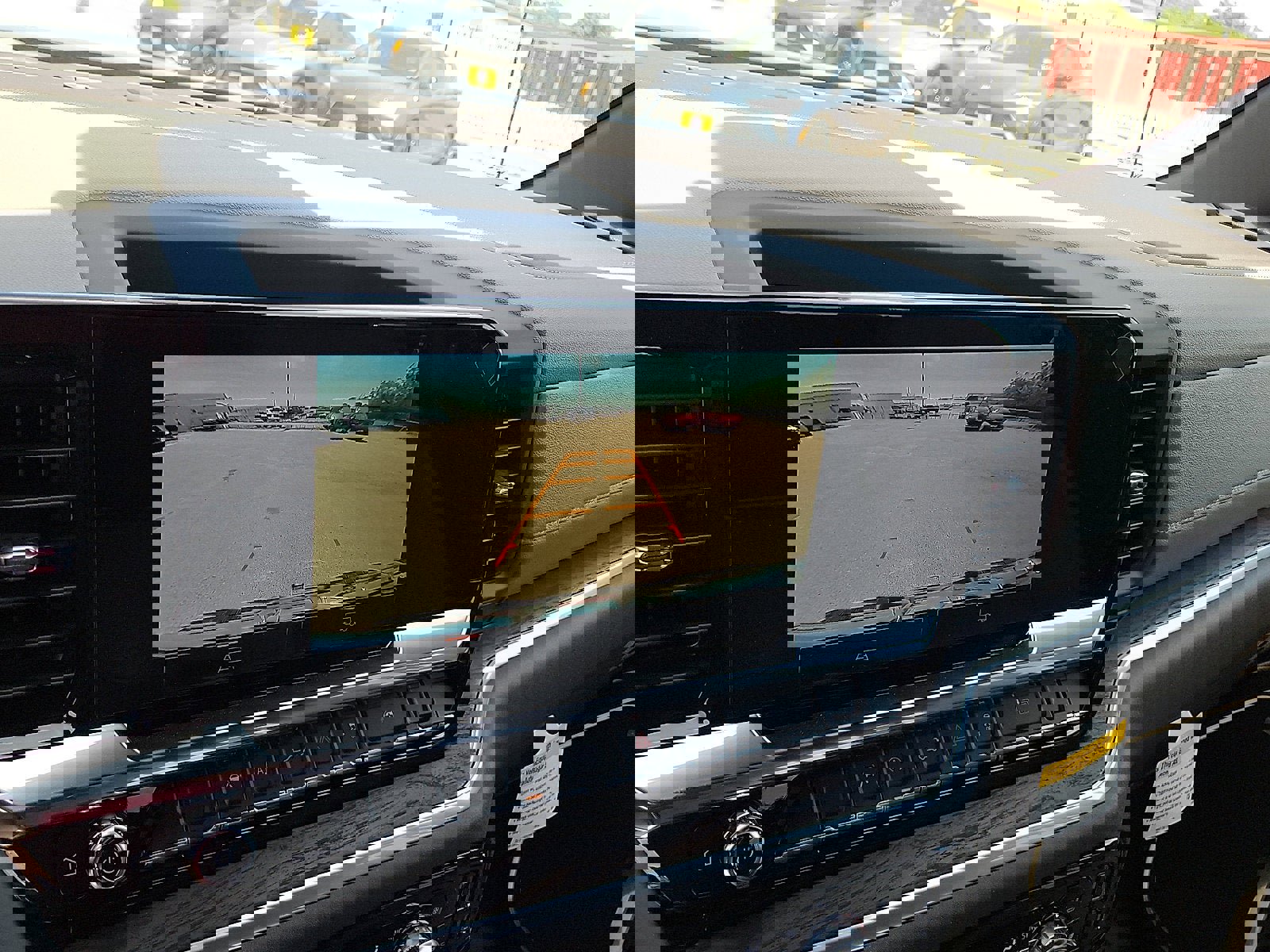 New 2026 GMC Sierra 1500 SLT image 17