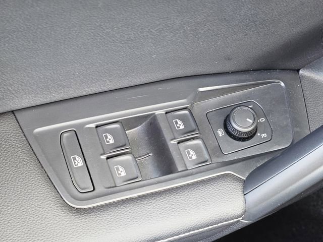 Used 2024 Volkswagen Tiguan S image 21