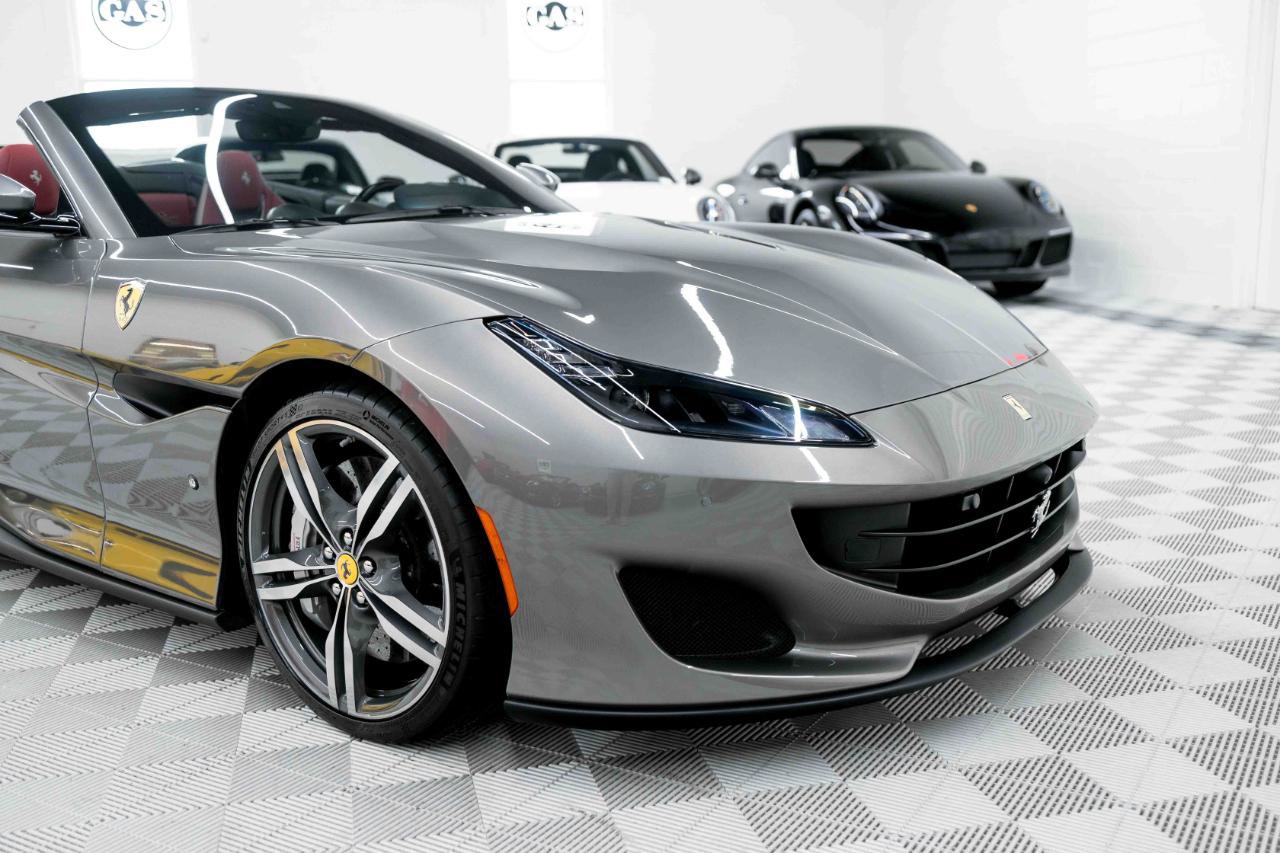 Used 2020 Ferrari Portofino RWD image 23