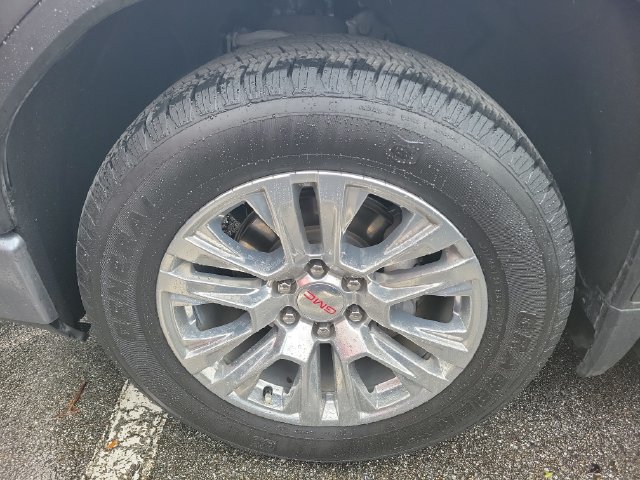 Used 2022 GMC Sierra 1500 Denali RWD image 2