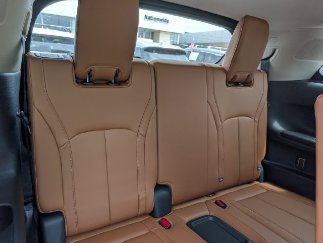 Used 2023 INFINITI QX60 Sensory w/ Cargo Package AWD/4WD image 13