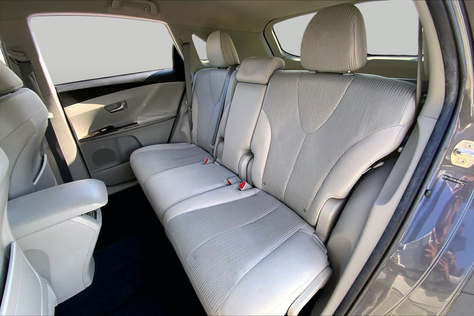 Used 2013 Toyota Venza LE w/ LE Convenience Pkg FWD image 20