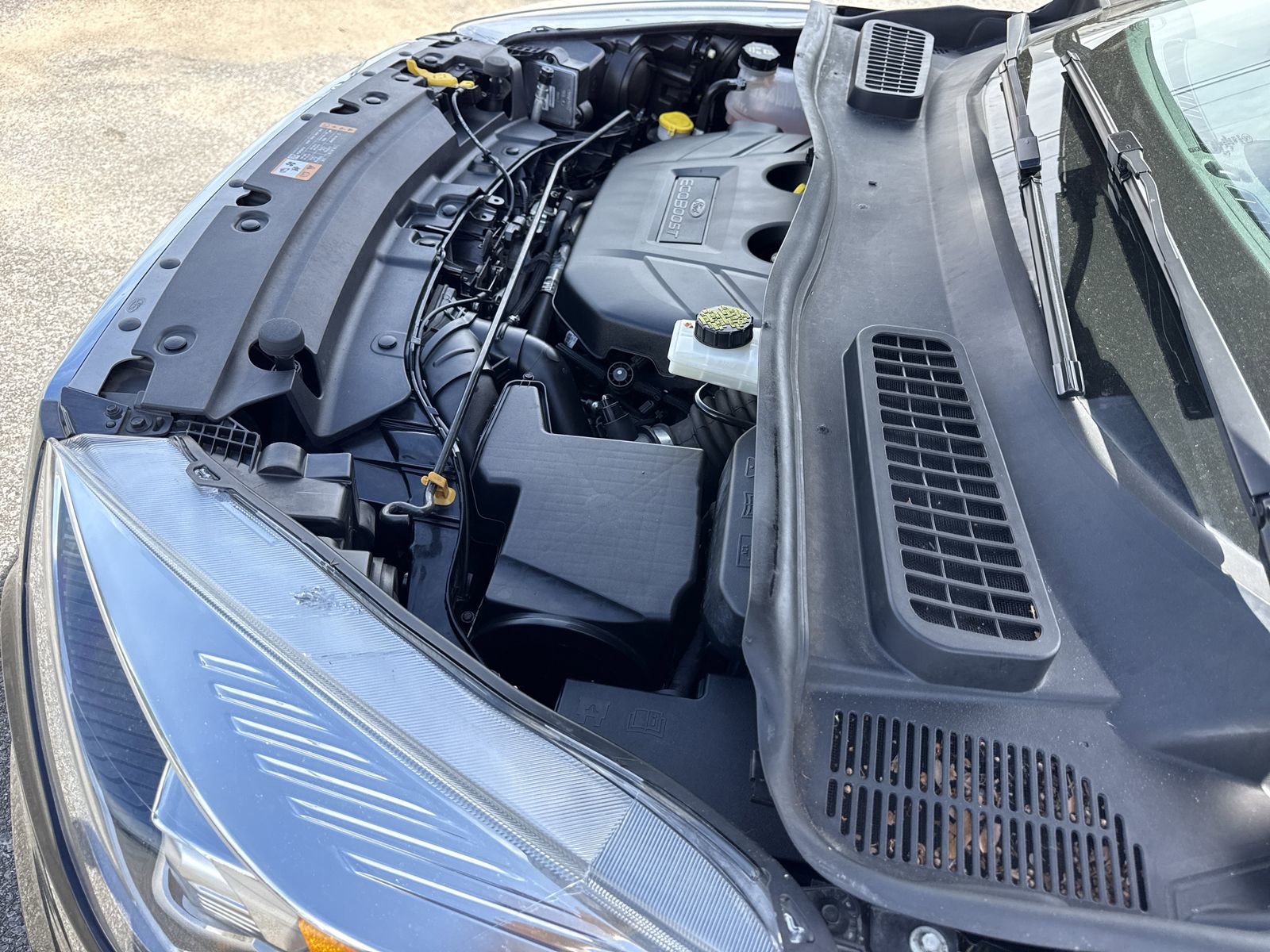 Used 2019 Ford Escape Titanium AWD/4WD image 38