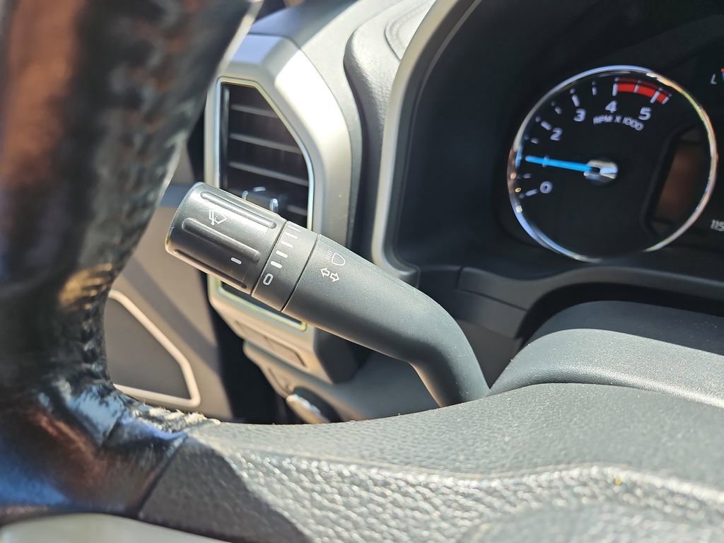 Used 2022 Ford F350 Lariat w/ Tremor Off-Road Package image 22