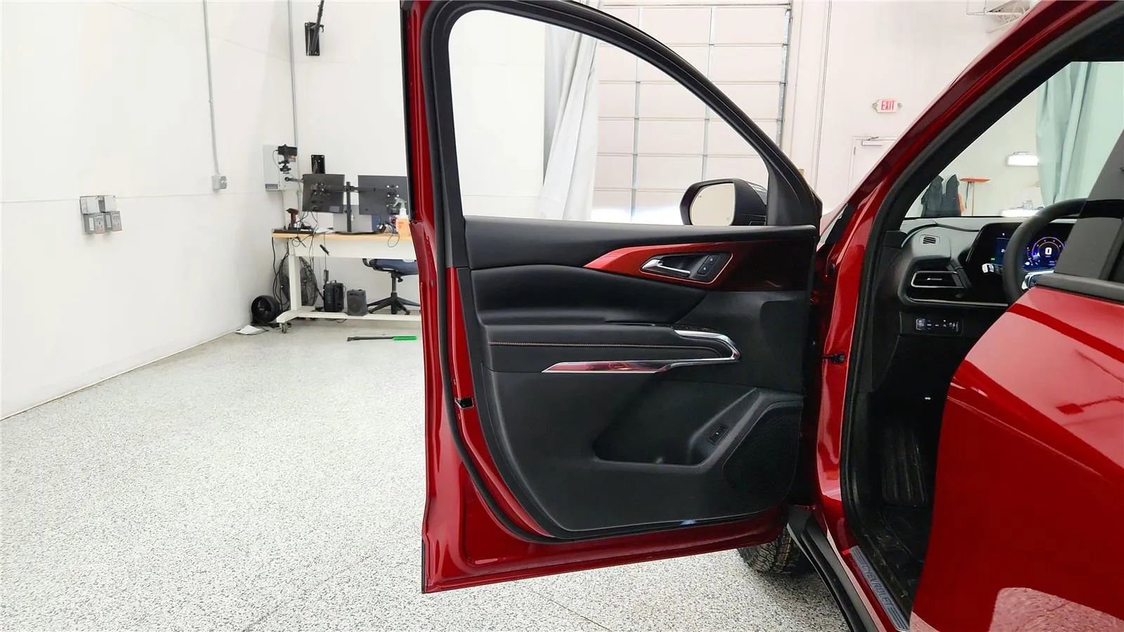 New 2026 Chevrolet Traverse Z71 w/ Driver Confidence Package image 32