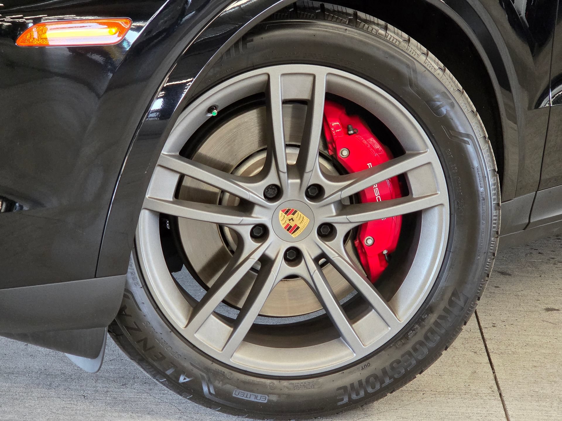 Certified 2024 Porsche Cayenne S AWD/4WD image 23