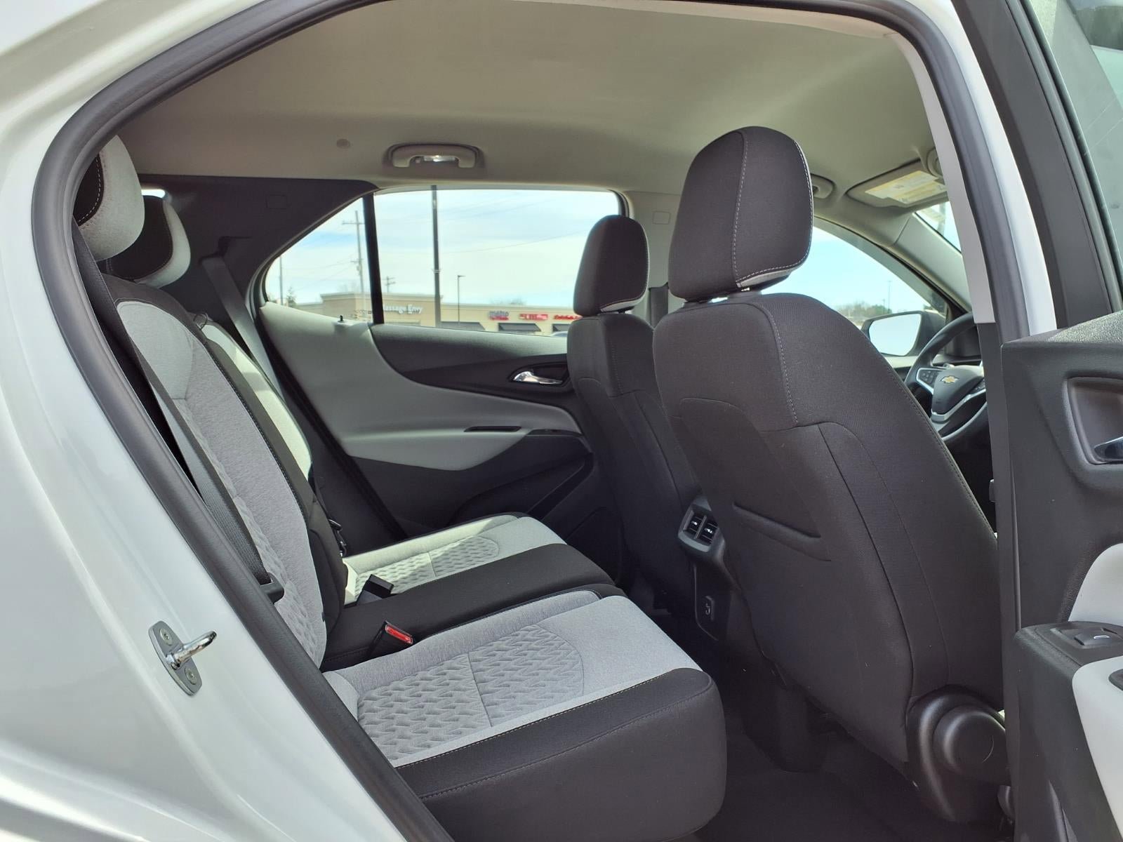 Used 2022 Chevrolet Equinox LS FWD image 22