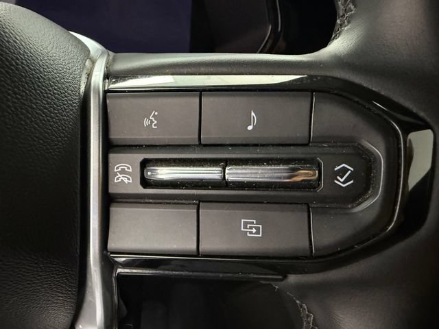 Used 2024 Chevrolet Colorado LT w/ LT Convenience Package RWD image 11