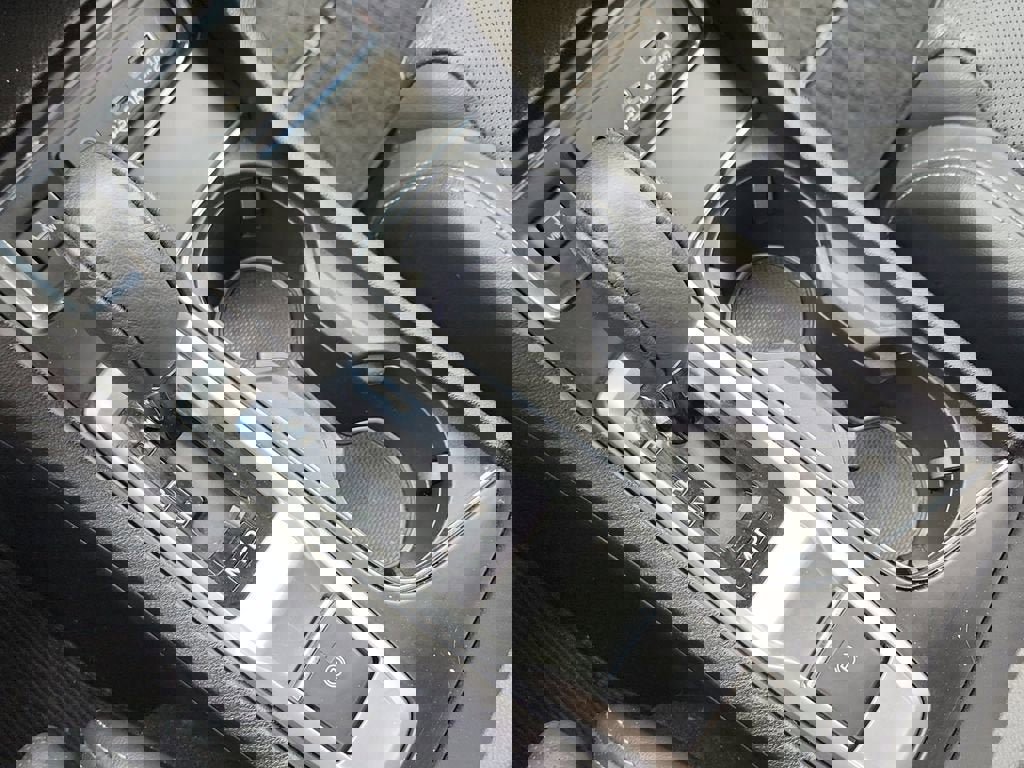 Used 2023 Subaru Ascent Limited w/ Technology Package image 28