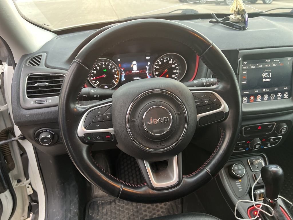 Used 2020 Jeep Compass Trailhawk AWD/4WD image 11