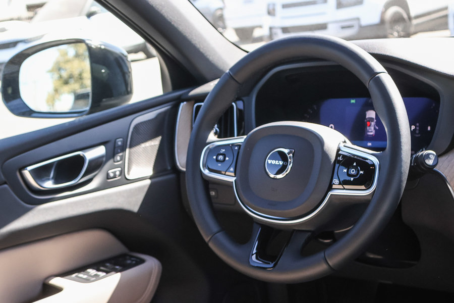 New 2027 Volvo XC60 B5 Plus AWD/4WD image 22