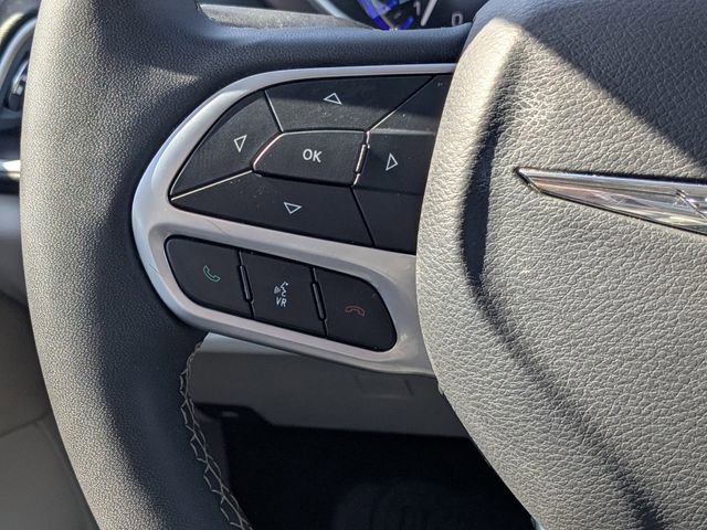 Used 2023 Chrysler Voyager LX image 24