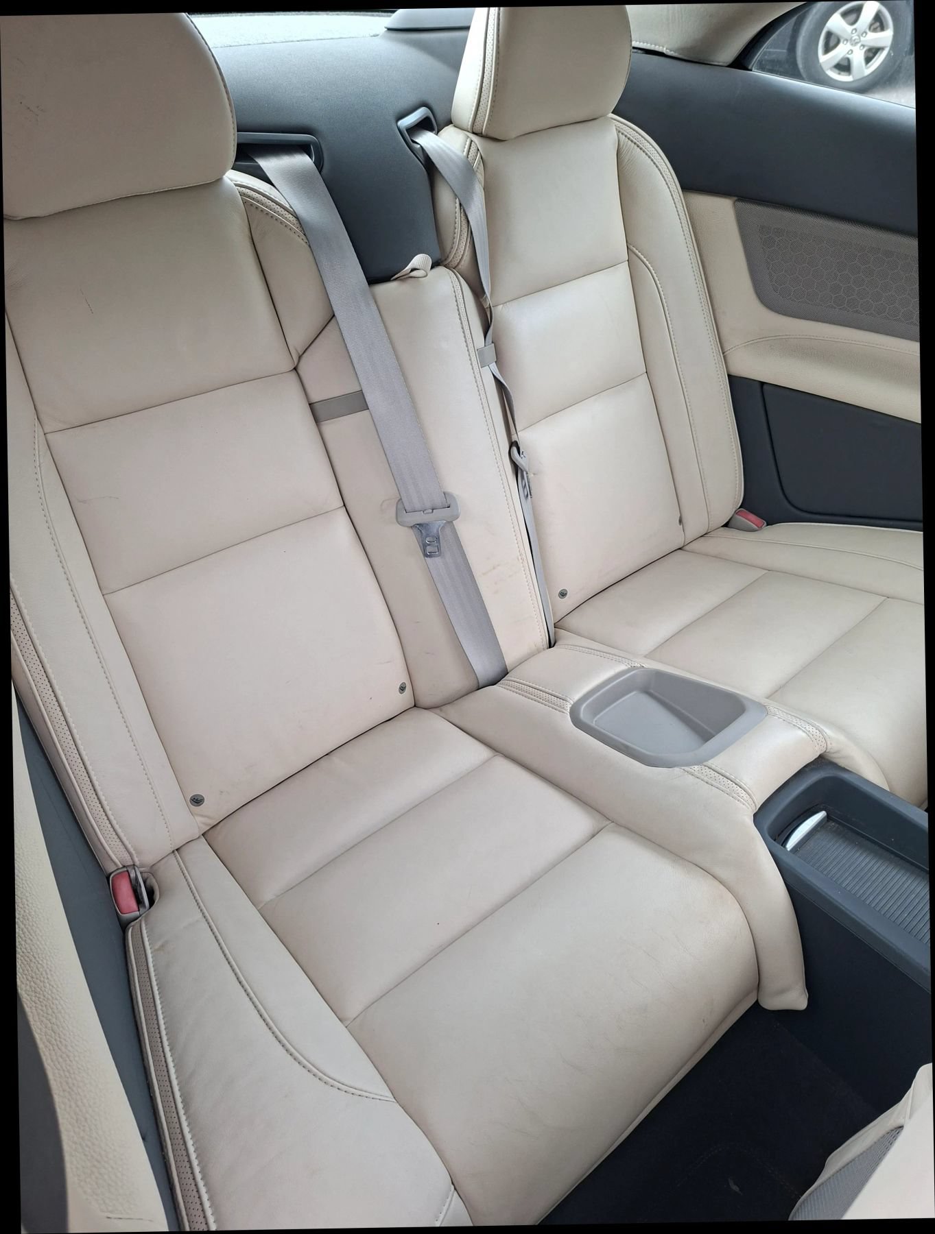 Used 2012 Volvo C70 T5 FWD image 9