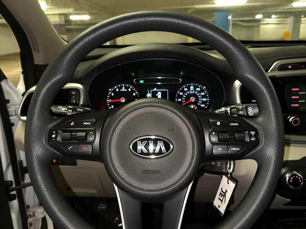 Used 2017 Kia Sorento LX image 22