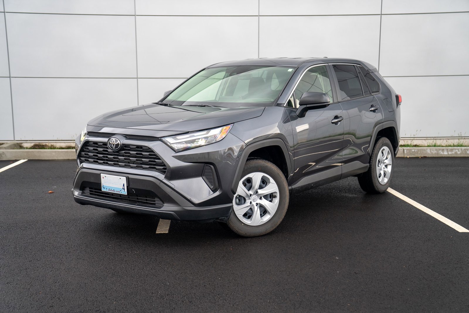 Used 2025 Toyota RAV4 LE image 1