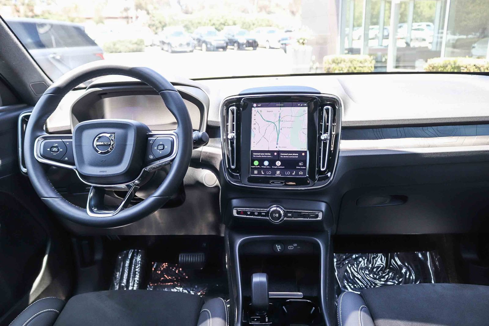 Used 2023 Volvo C40 P8 Recharge Plus w/ Protection Package Premier AWD/4WD image 13
