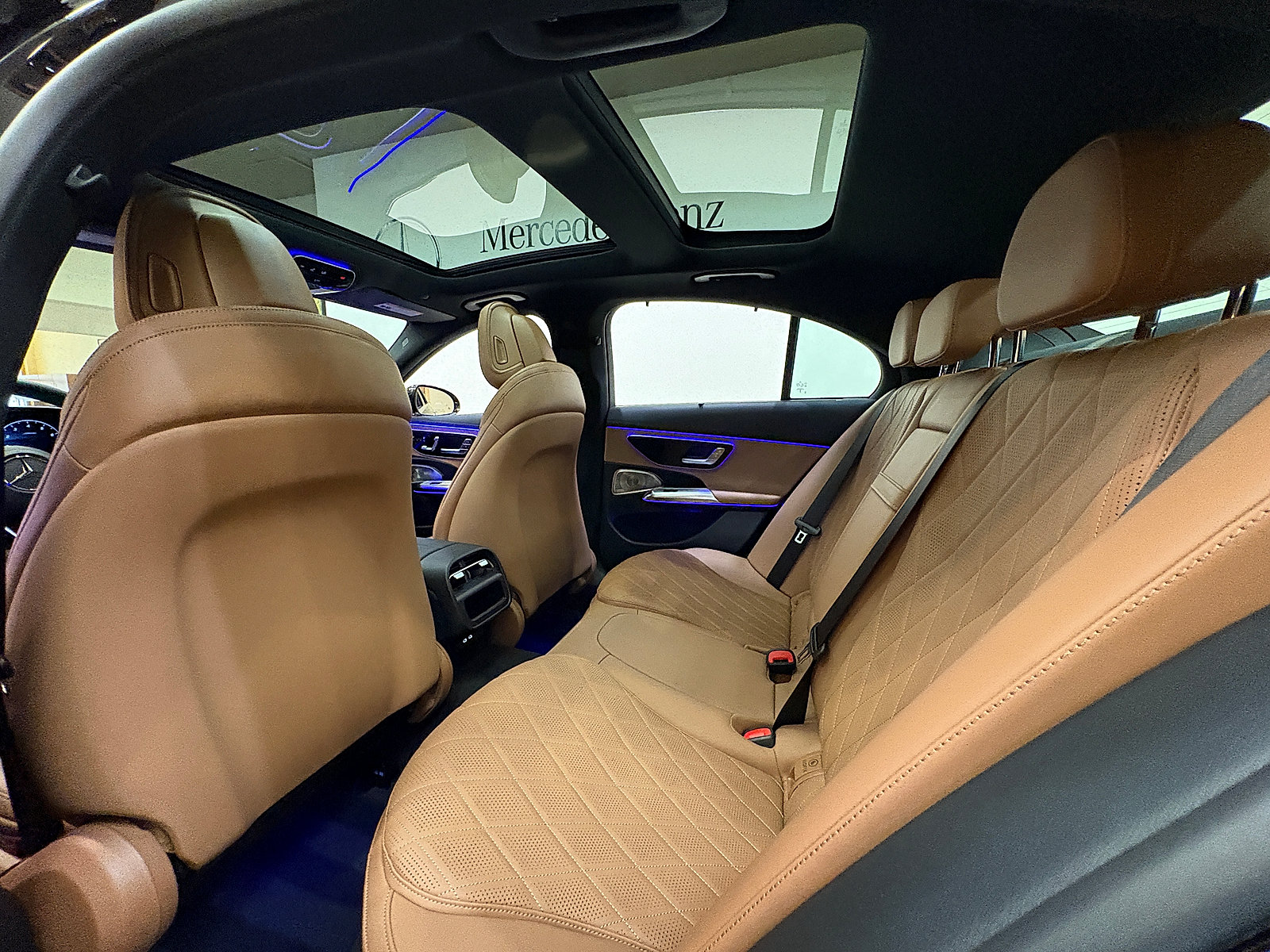 New 2027 Mercedes-Benz E 450 4MATIC Sedan image 22