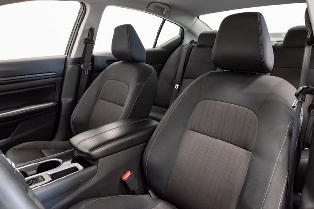 Used 2024 Nissan Altima 2.5 SV image 9