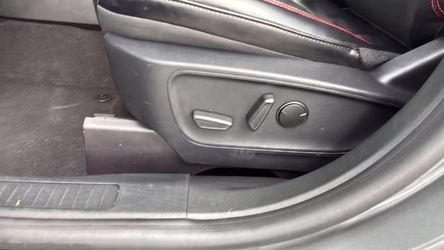 Used 2025 Ford Escape ST-Line Select AWD/4WD image 30