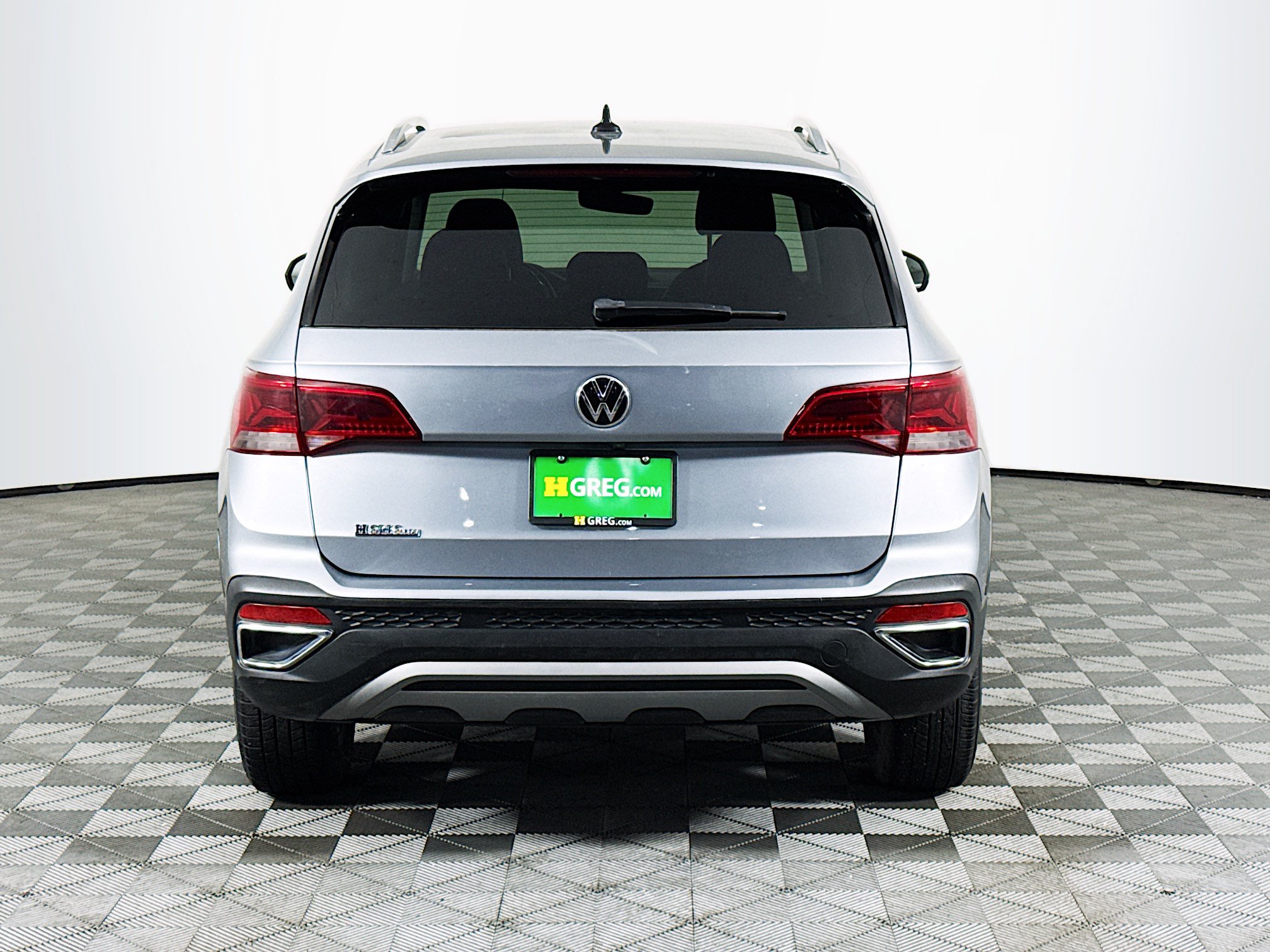 Used 2024 Volkswagen Taos SE FWD image 7