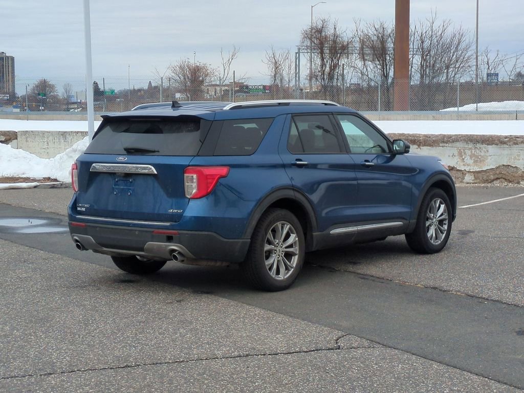 Used 2023 Ford Explorer Limited w/ Equipment Group 301A image 3