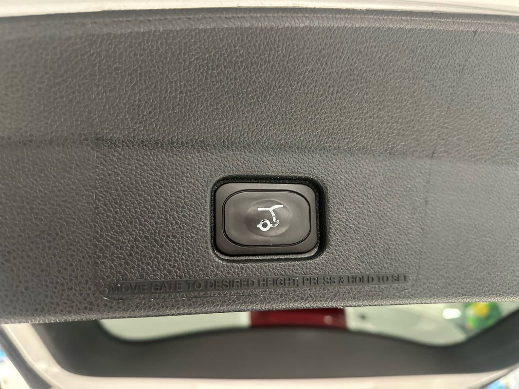 Used 2019 Ford Explorer XLT w/ Equipment Group 202A image 45