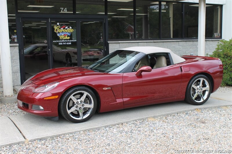 Used 2007 Chevrolet Corvette Convertible w/ Preferred Equipment Group RWD image 2